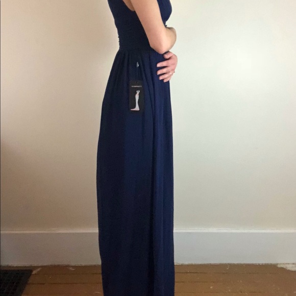 Sleeveless V-Neck Semi-Formal Maxi Evening Dress - Picture 7 of 7